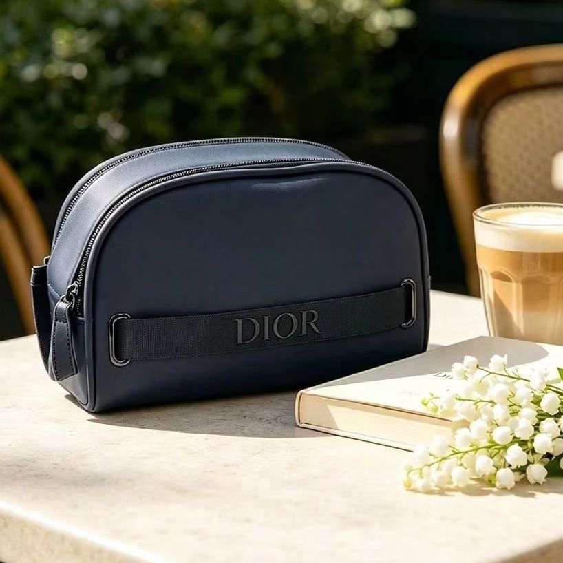 Dior Navy Blue Half Moon Cosme - Luxury Bags Dior recension och pris