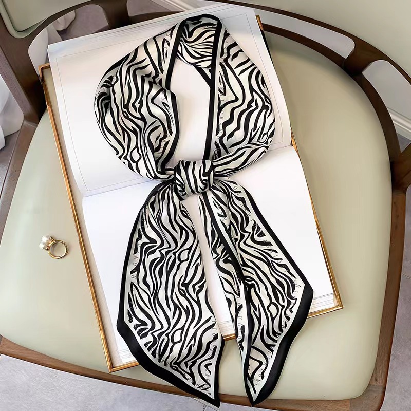 Luxury Zebra Print Silk Square - Luxury Bags For Summer recension och pris