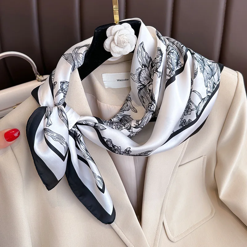 70*70cm Luxury Floral Print Si - Luxury Bags China recension och pris