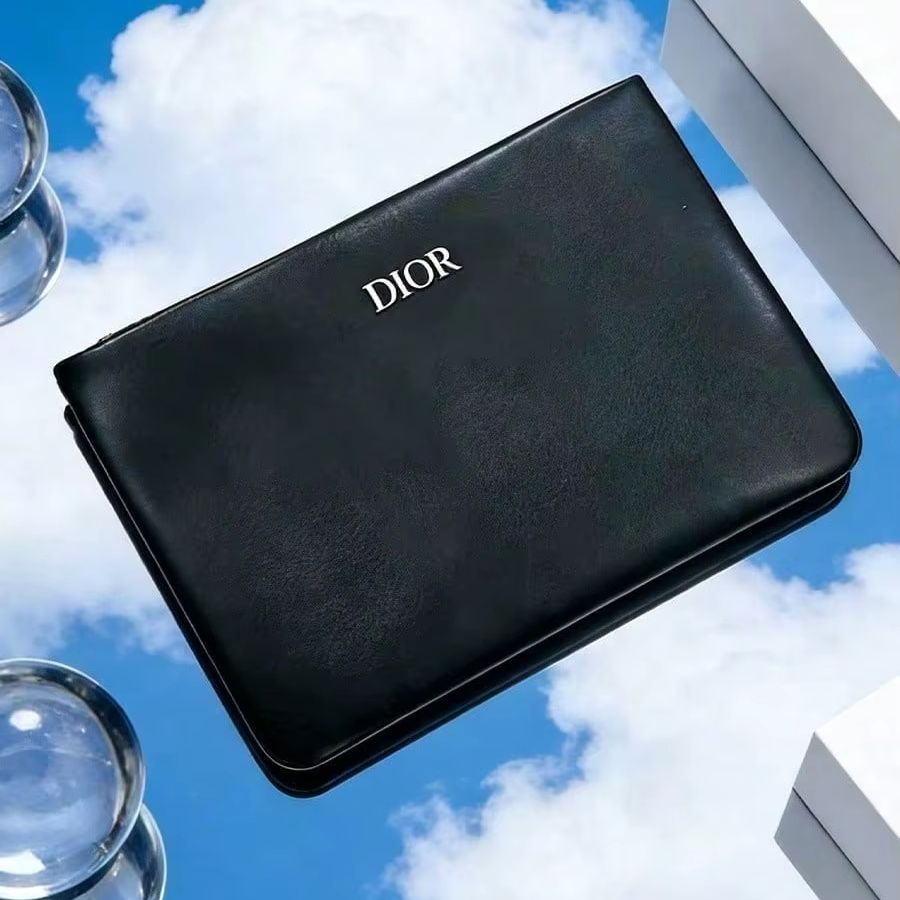 Dior’s Bag Unique Black Leathe - Luxury Bags Dior recension och pris